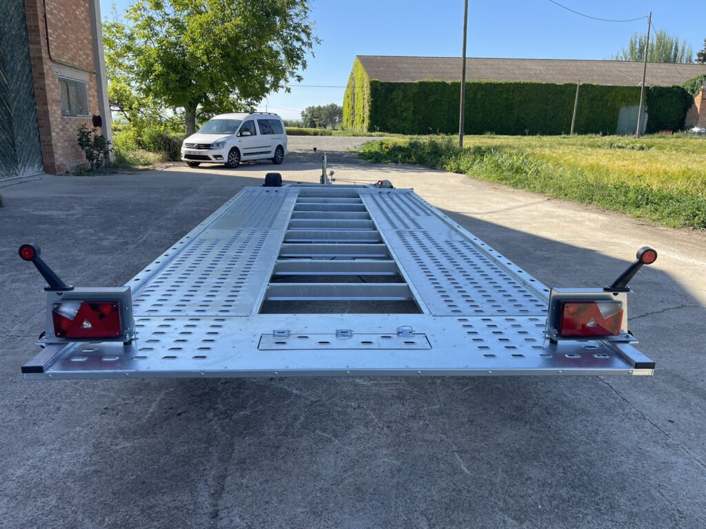 Remolque Plataforma Portavehiculos 3 ejes 468 x 209 - Imagen 12