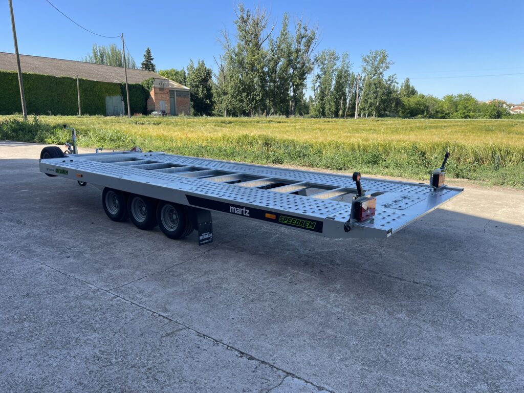 Remolque Plataforma Portavehiculos 3 ejes 468 x 209 - Imagen 4