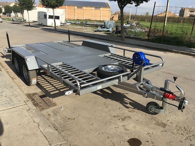 Plataforma portavehículos 450x200 Doble eje con freno 2000 kg